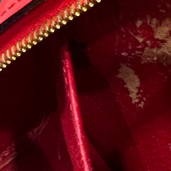 Authentic Louis Vuitton Epi cosmetic pouch - Picture 7 of 9